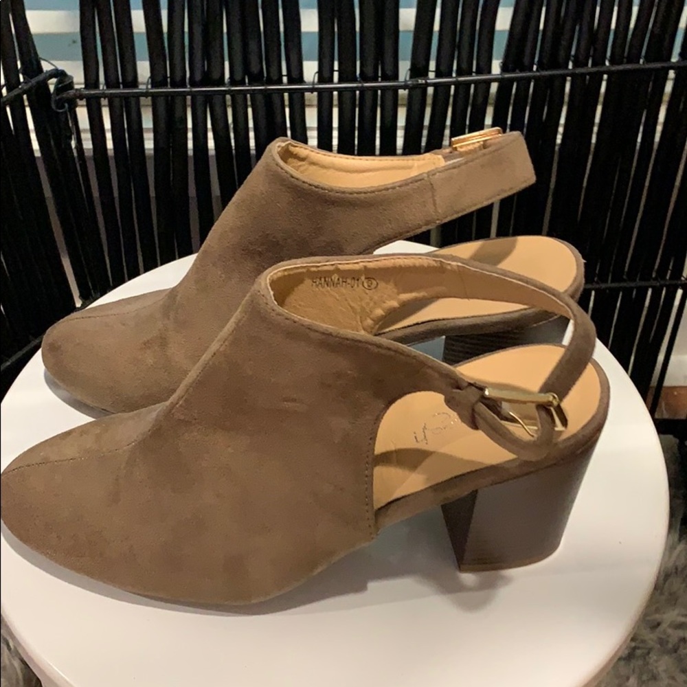 (Pre-Loved) Refresh Block Heels - image 2